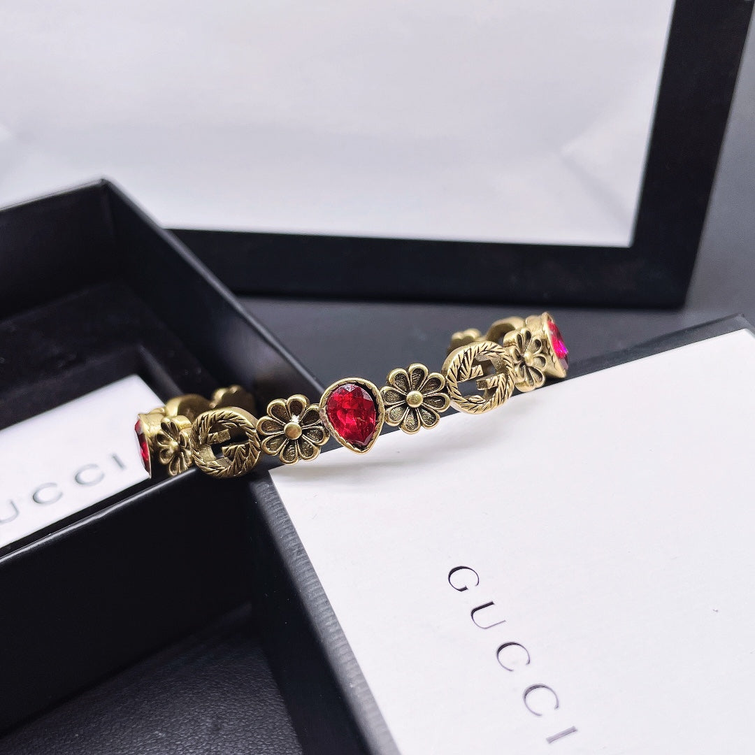 Classic GG open bracelet