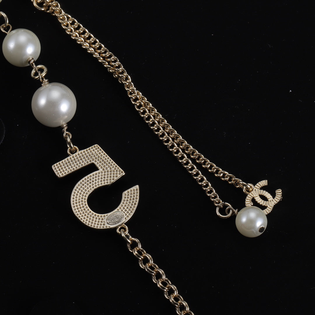 Fashion CC Pearl Necklace