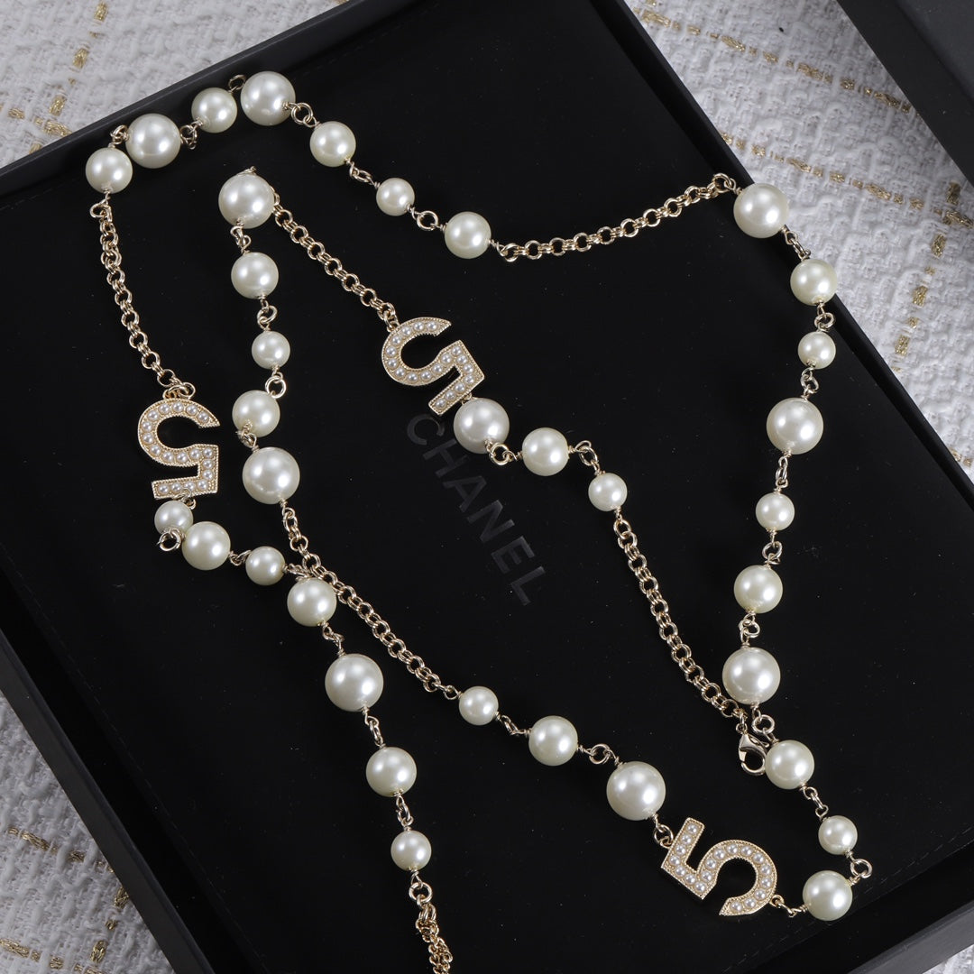 Fashion CC Pearl Necklace