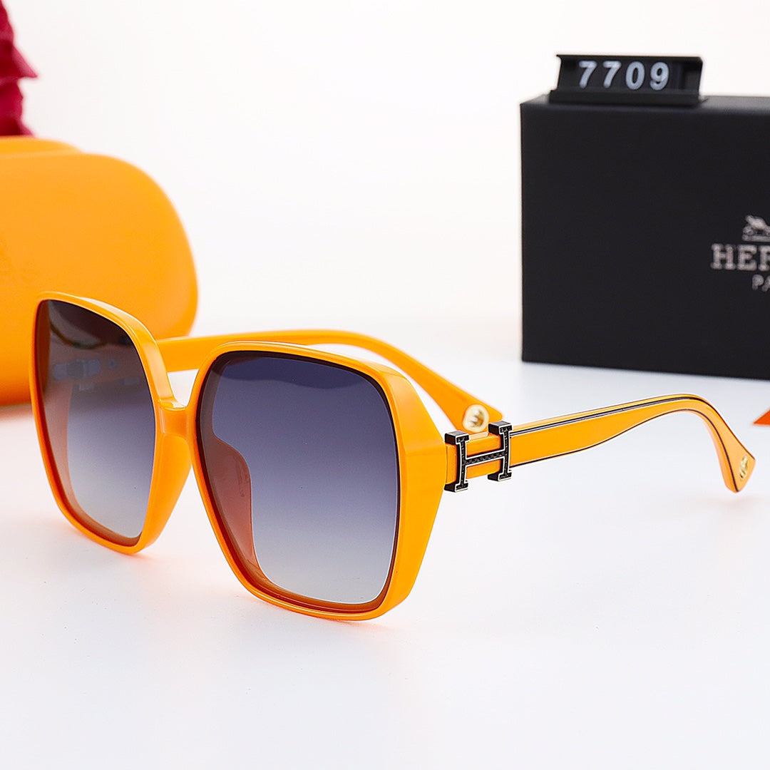 6 Color Women's Sunglasses—7709