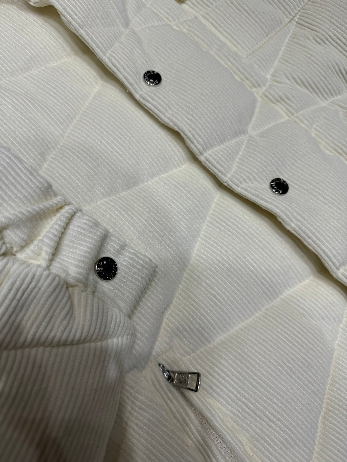 Hooded white corduroy down jacket!