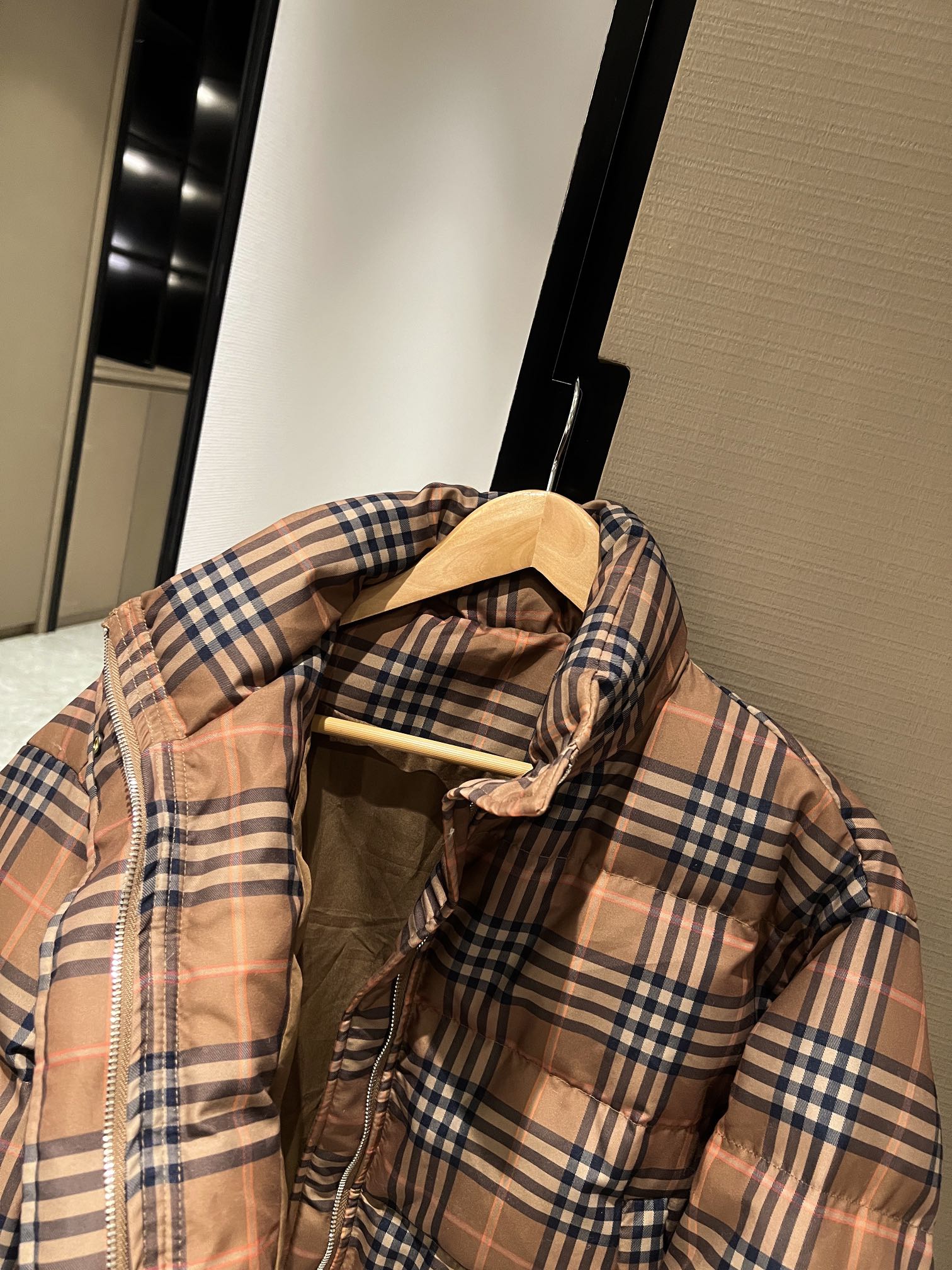 Classic plaid padded jacket