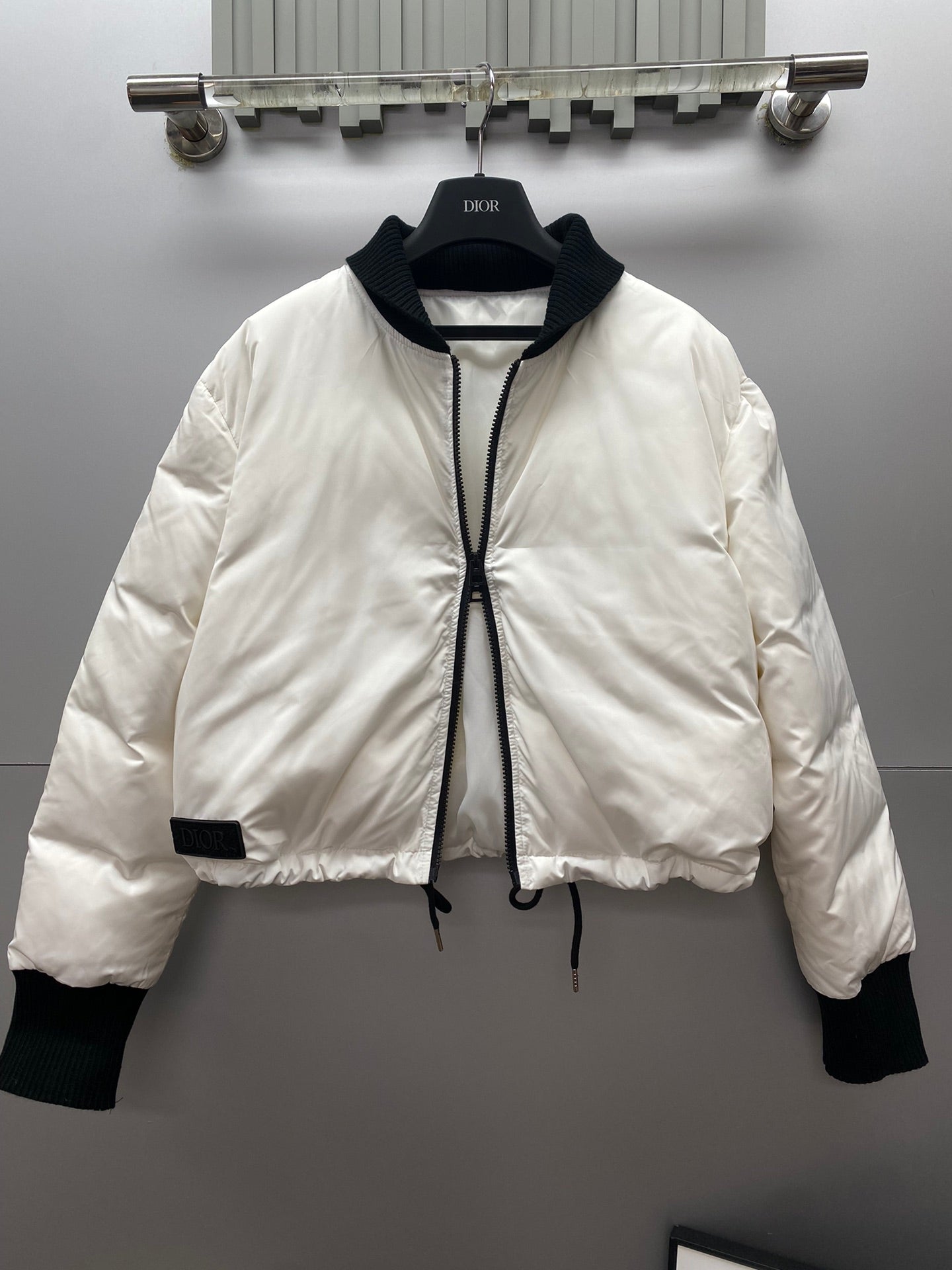 White short down jacket