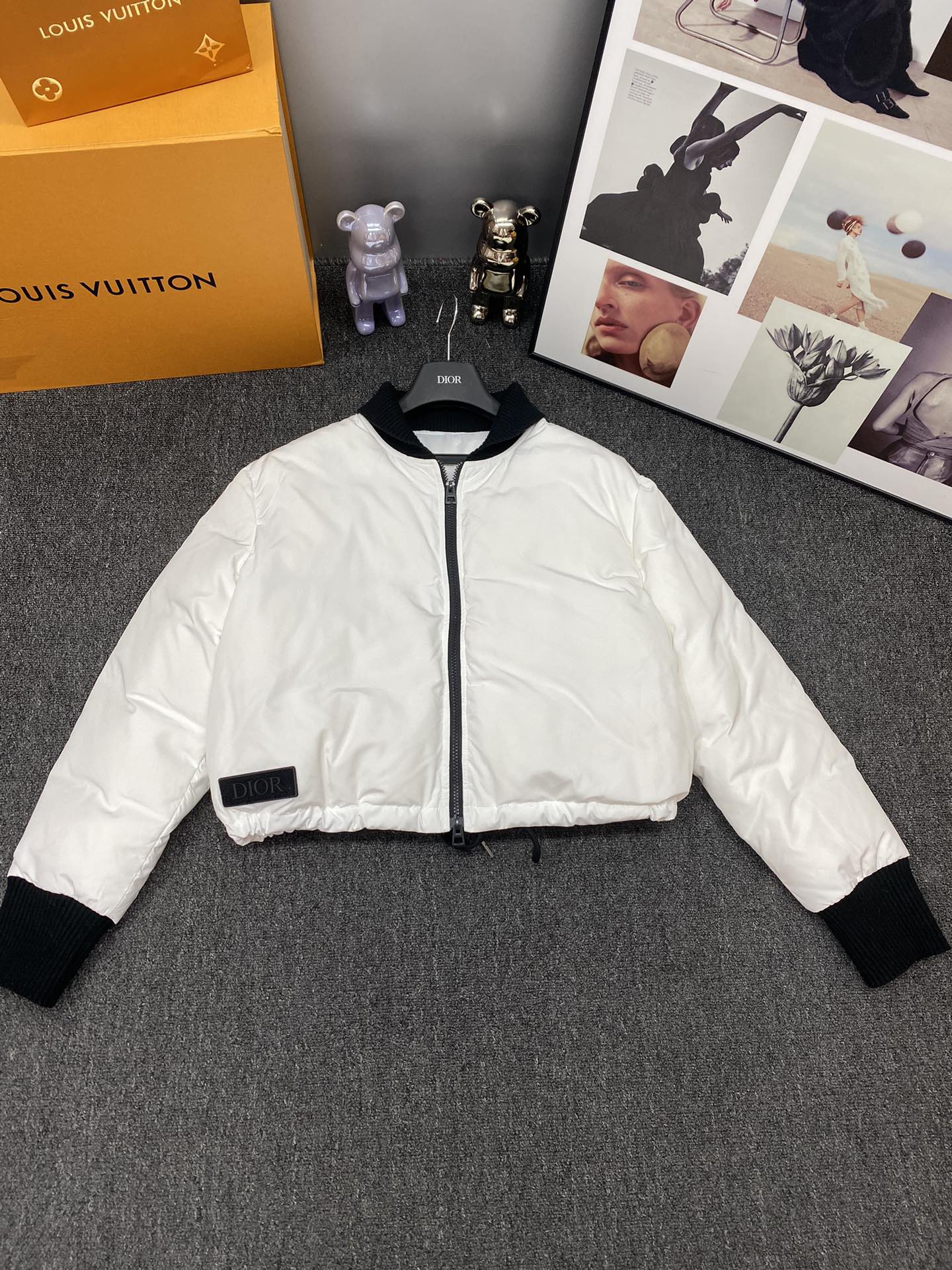 White short down jacket