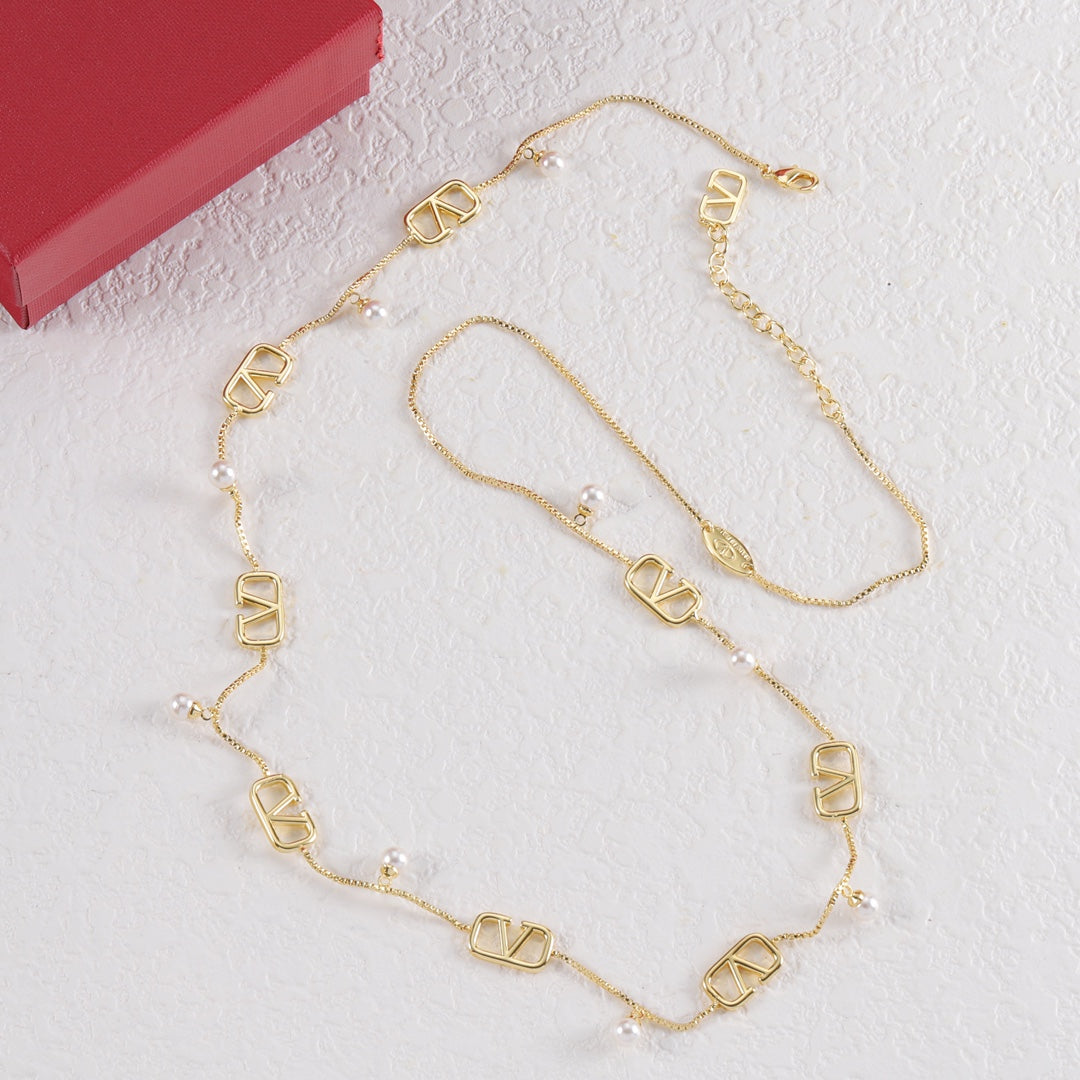 Fashion V Gold Necklace