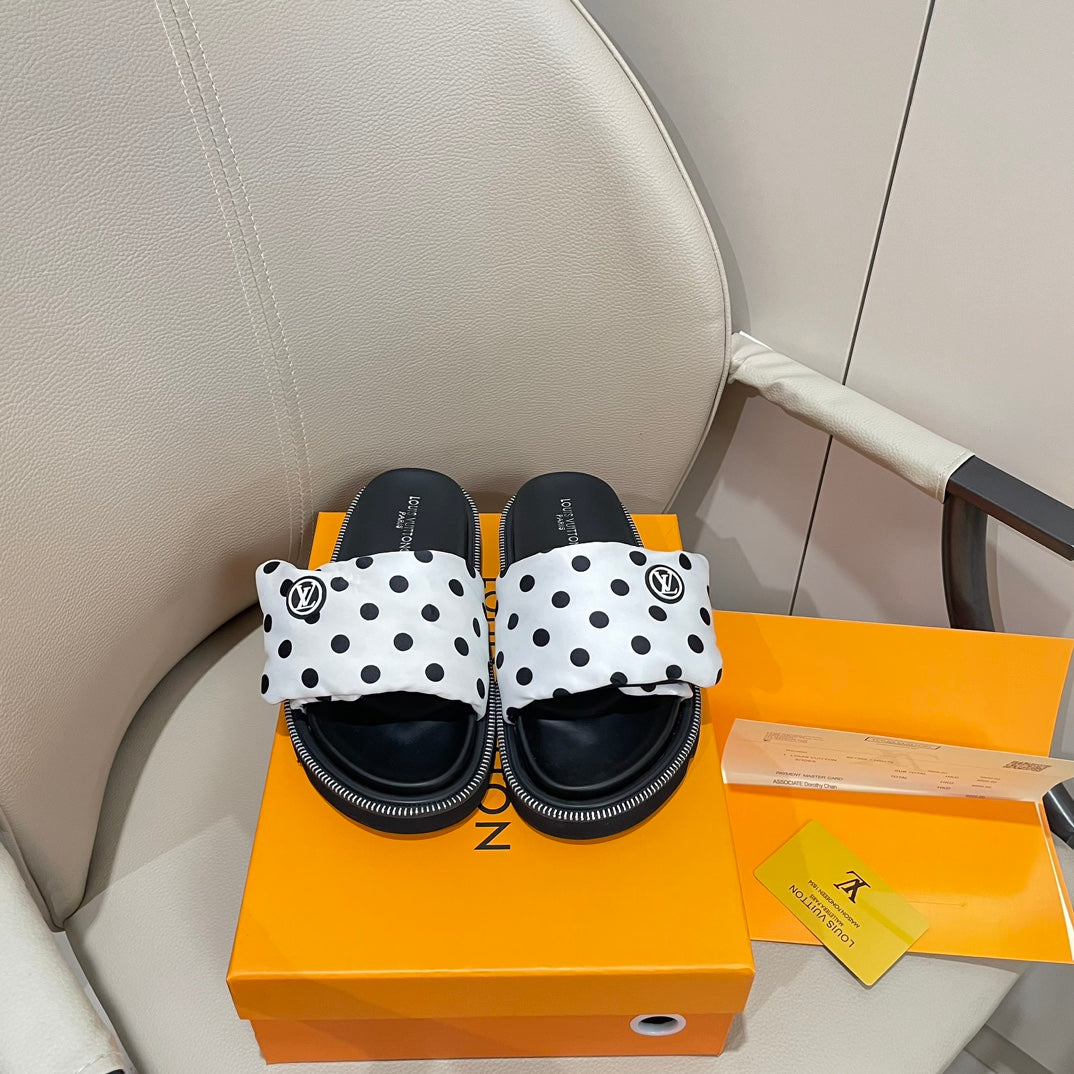 LV 25S-Polka dot velcro flat bottom