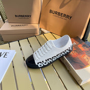 &nbsp; Burberry retro casual shoes