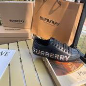 &nbsp; Burberry retro casual shoes