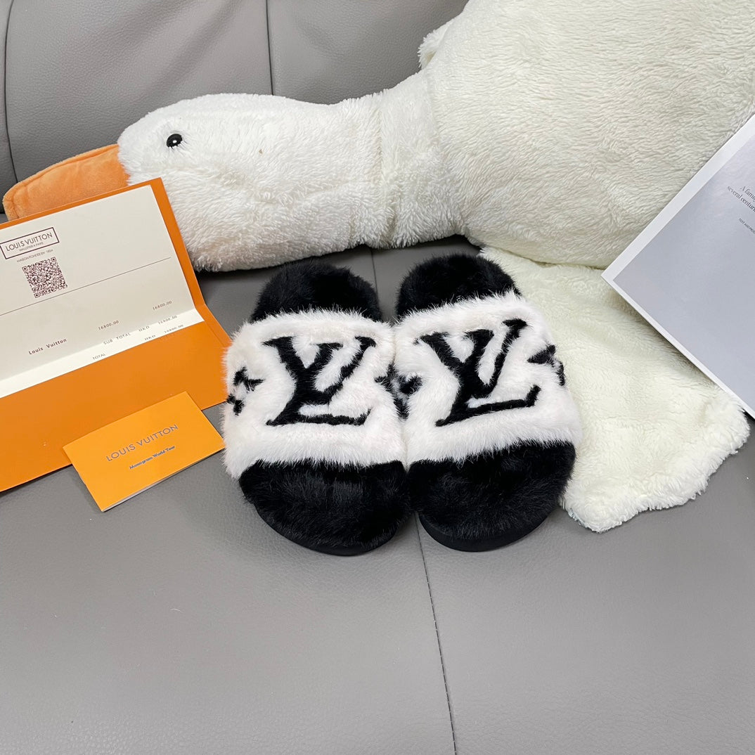 Lv 24SS Fall/Winter colour-block lambswool slippers