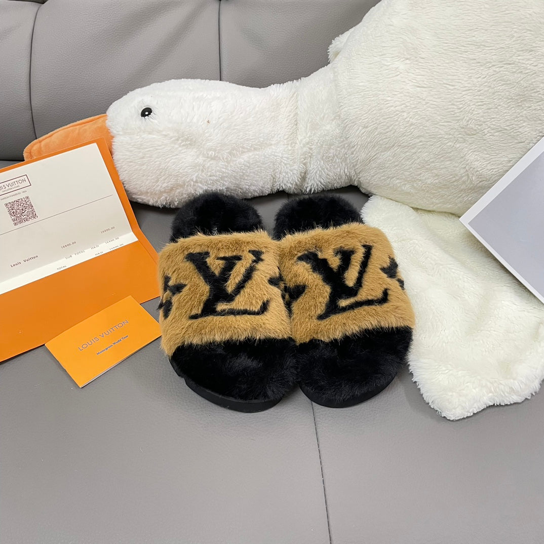 Lv 24SS Fall/Winter colour-block lambswool slippers