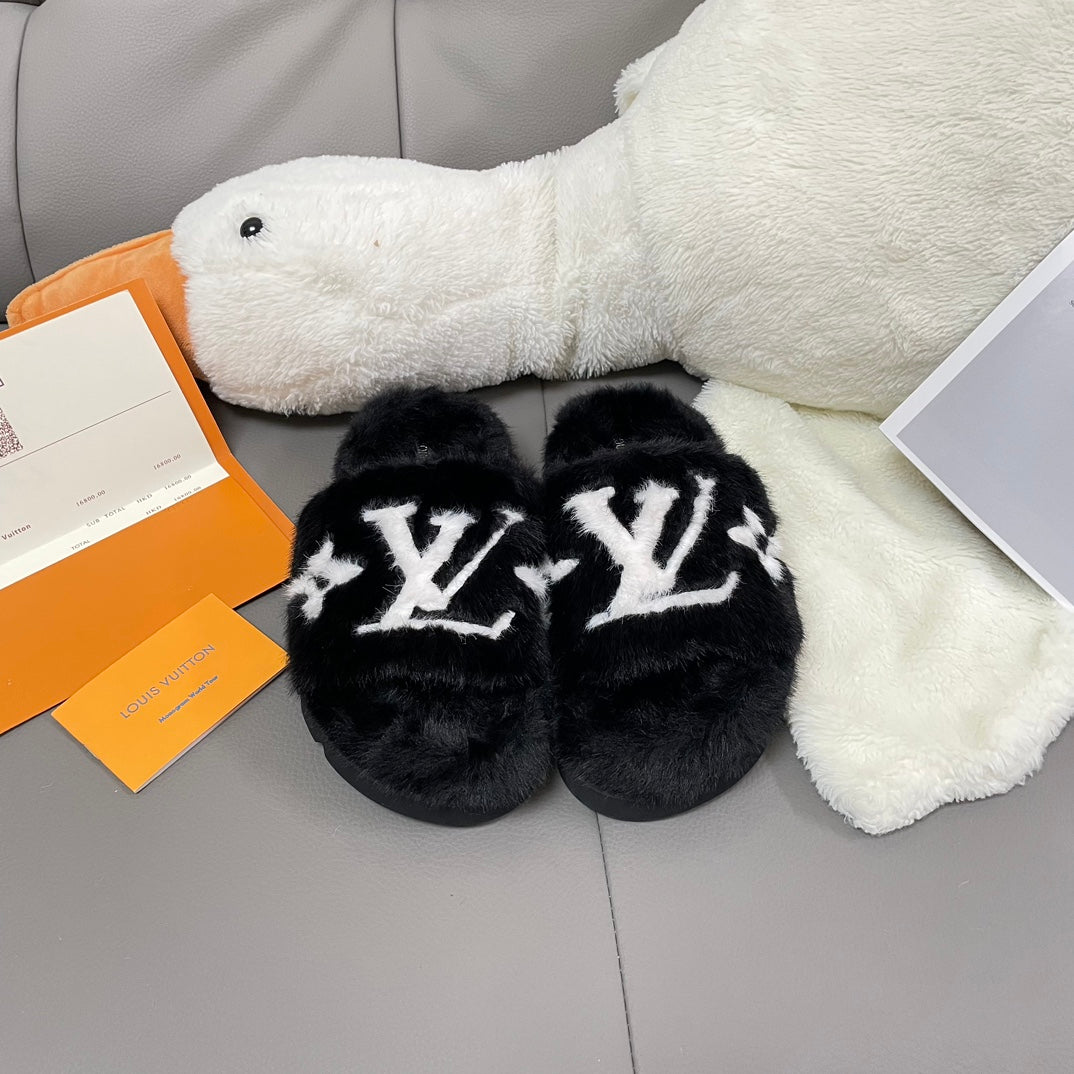 Lv 24SS Fall/Winter colour-block lambswool slippers