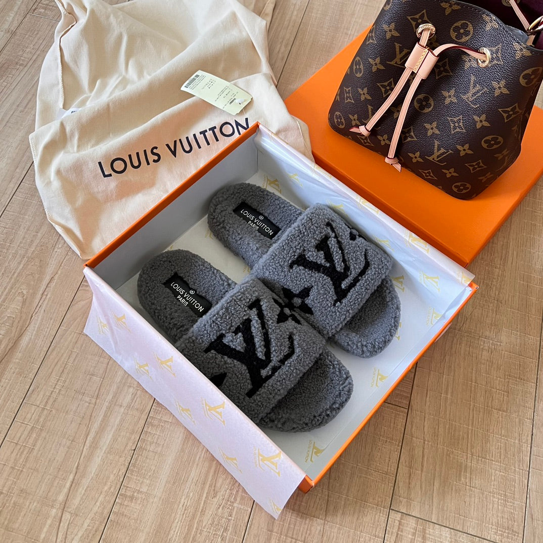 Lv 24SS Fall/Winter Lambswool Slippers