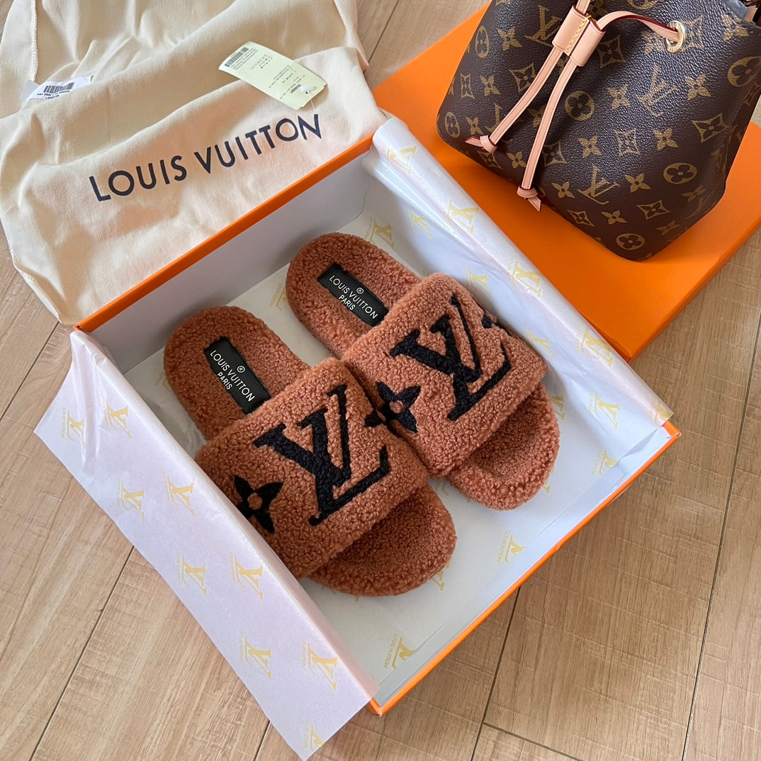 Lv 24SS Fall/Winter Lambswool Slippers