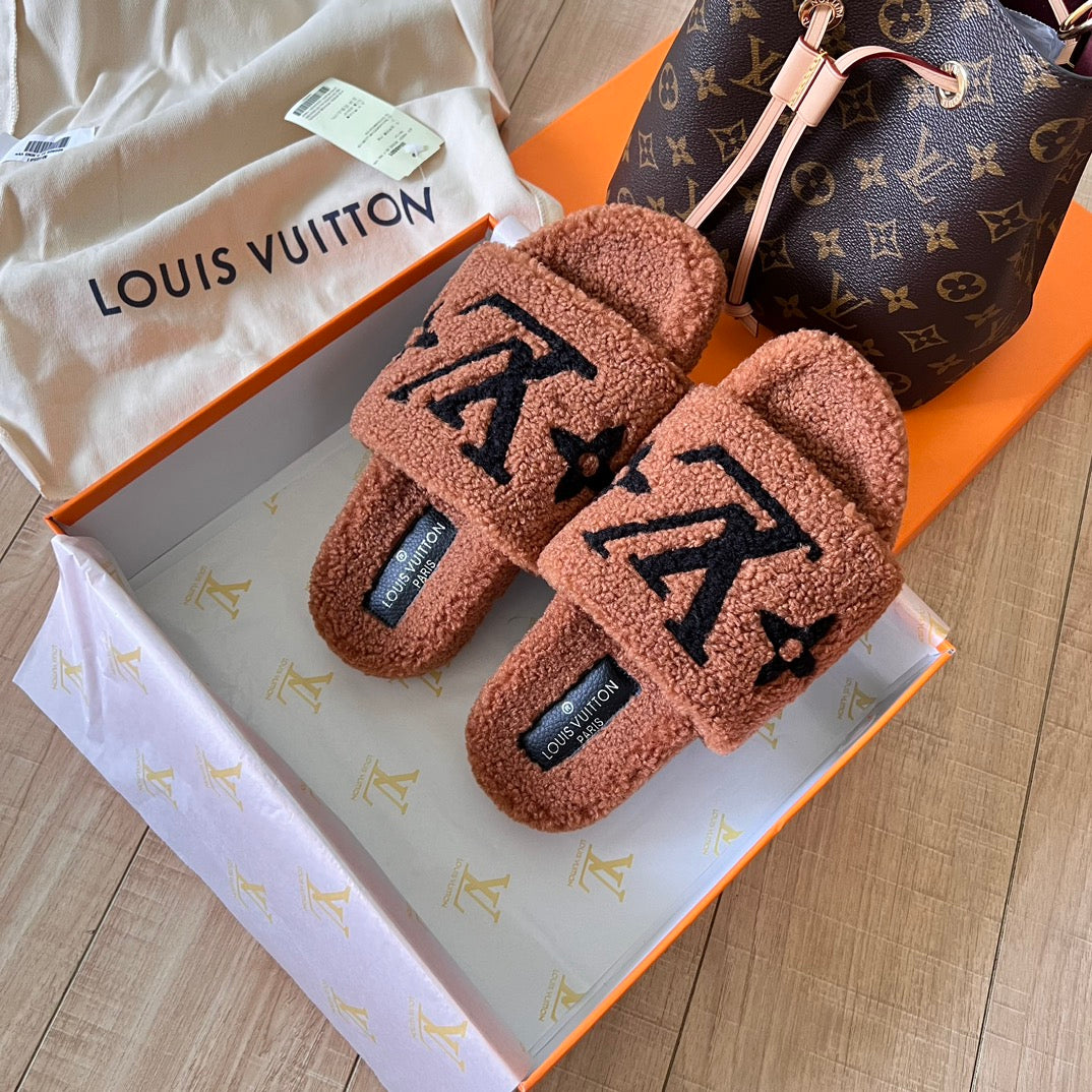 Lv 24SS Fall/Winter Lambswool Slippers