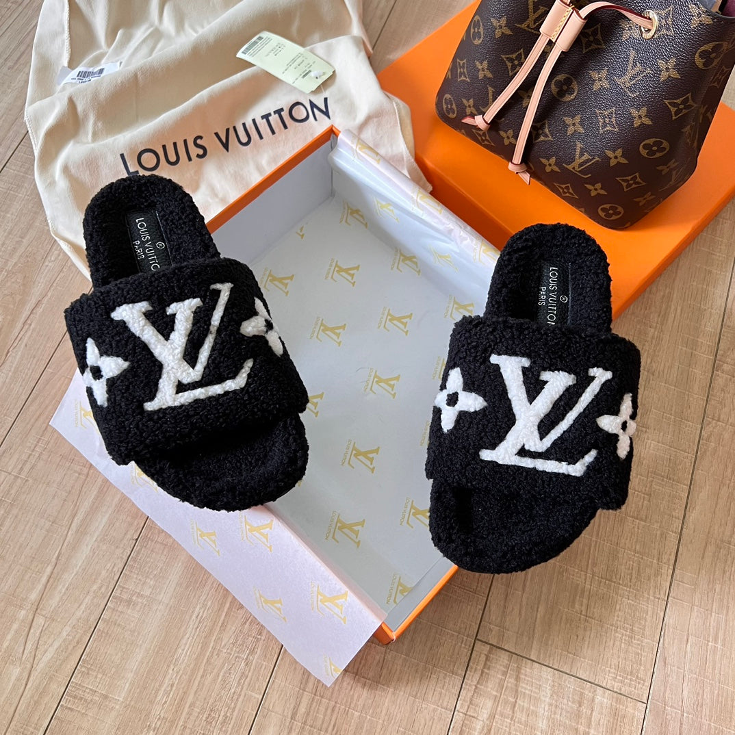 Lv 24SS Fall/Winter Lambswool Slippers