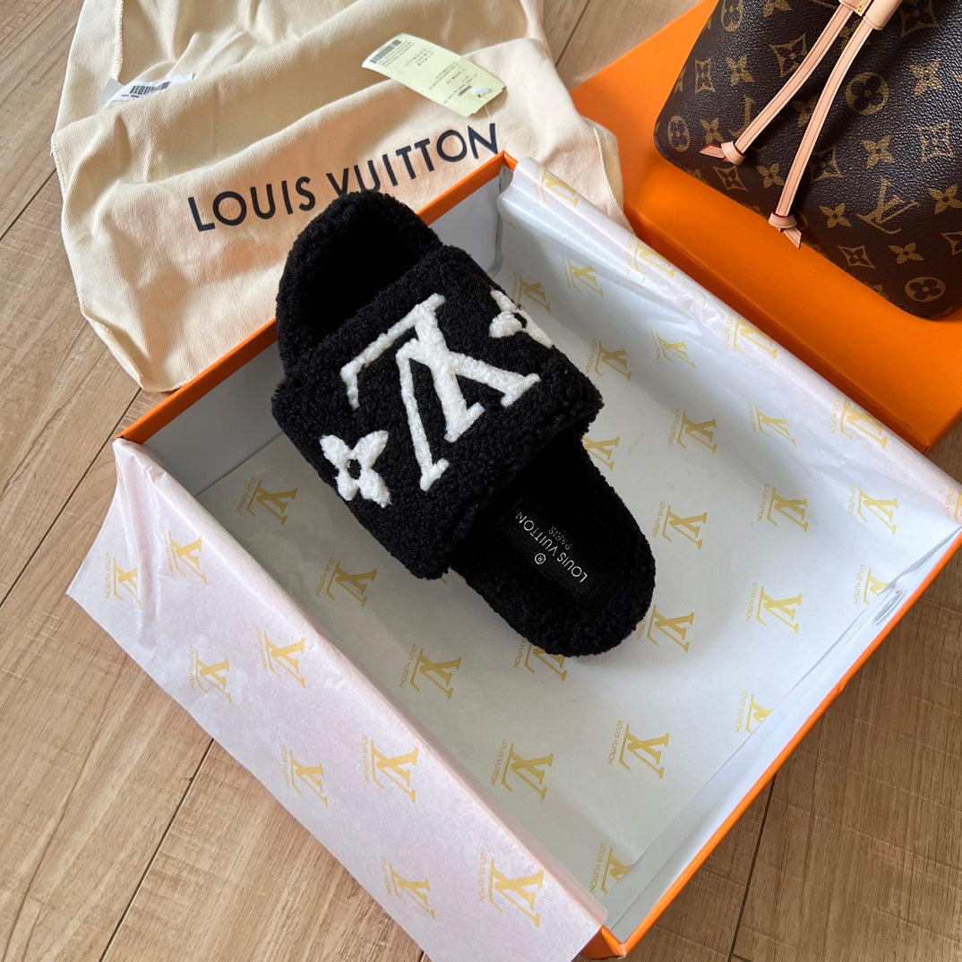 Lv 24SS Fall/Winter Lambswool Slippers