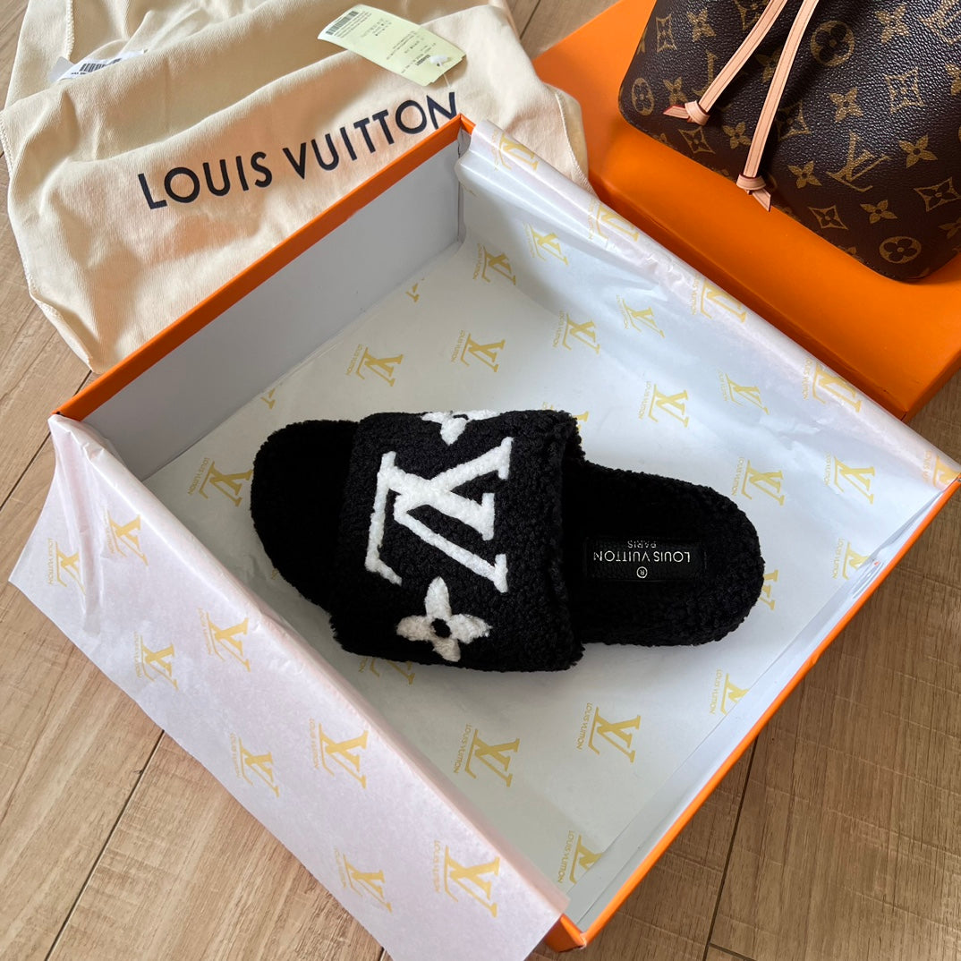 Lv 24SS Fall/Winter Lambswool Slippers