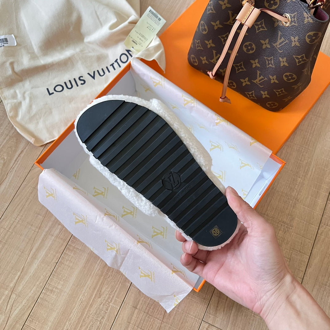 Lv 24SS Fall/Winter Lambswool Slippers