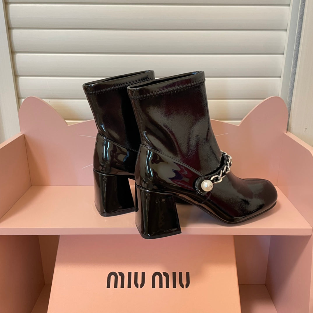 MM pearl chain buckled block heel booties