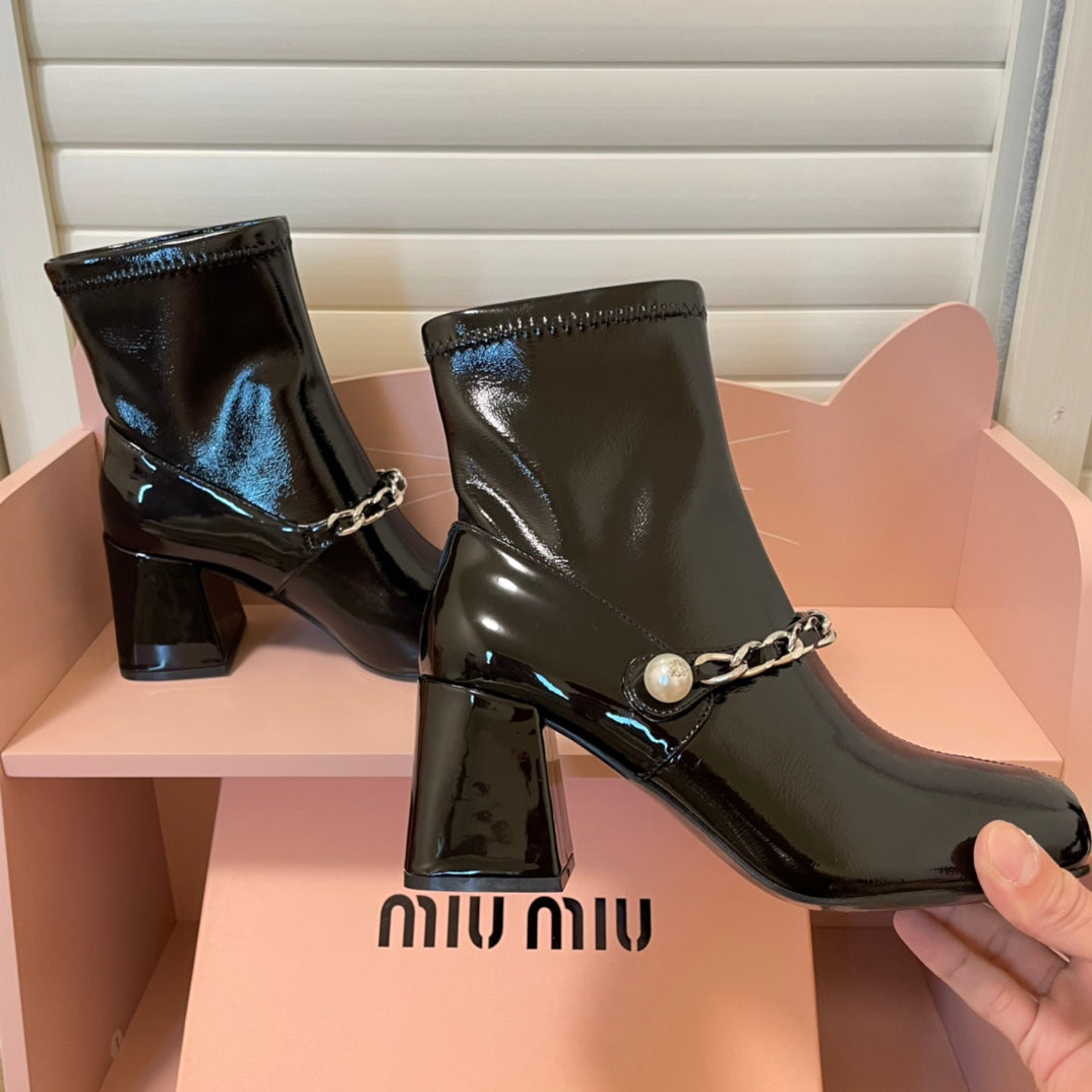 MM pearl chain buckled block heel booties